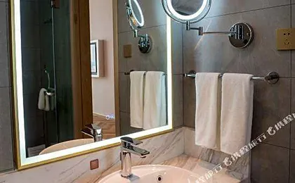 Vienna Hotel Hebi shancheng store