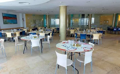 Adi Hotel