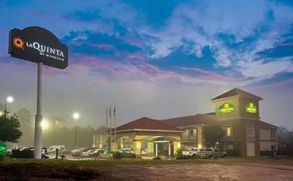 La Quinta Inn & Suites by Wyndham Conroe