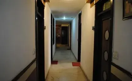 Hotel Omega Residency