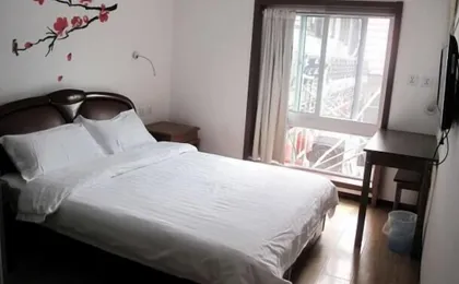 Lucky Family Hostel