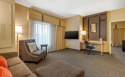 Cambria Hotel Akron - Canton Airport