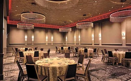 Sheraton Commander Hotel