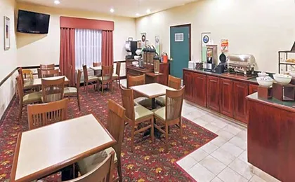 Country Inn & Suites by Radisson, Tulsa, OK