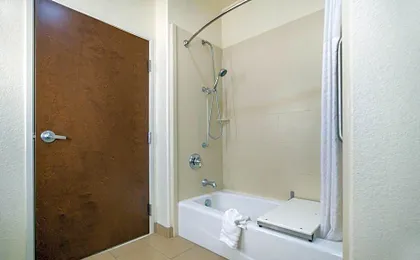 Comfort Inn & Suites Victoria North