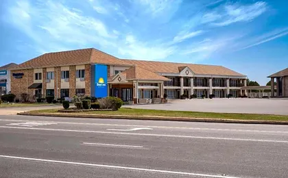Days Inn by Wyndham St. Charles IL