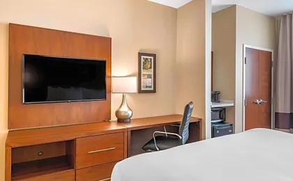 Comfort Inn & Suites Clarkston Pine Knob Area