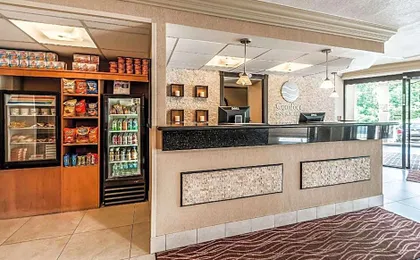 Comfort Inn & Suites Alexandria West