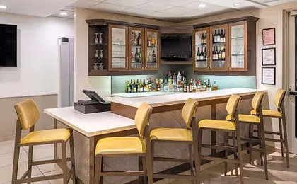 Hilton Garden Inn Bakersfield