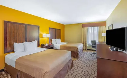 La Quinta Inn & Suites by Wyndham Floresville