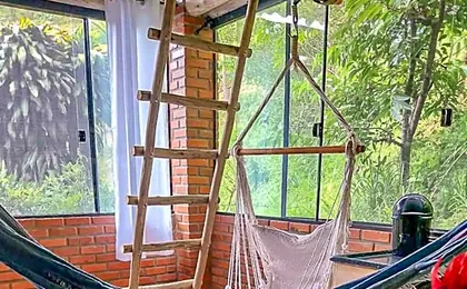 Suíte com cachoeira no quintal