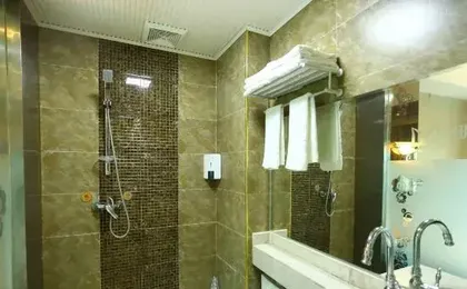 Mingyang Holiday Hotel