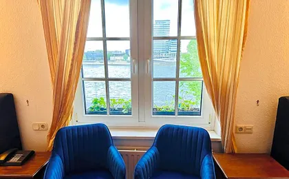 Altstadthotel Hayk am Rhein
