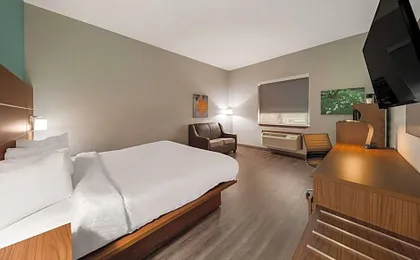 Best Western Plus Bowie Inn & Suites