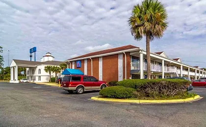 Motel 6-Brunswick, GA