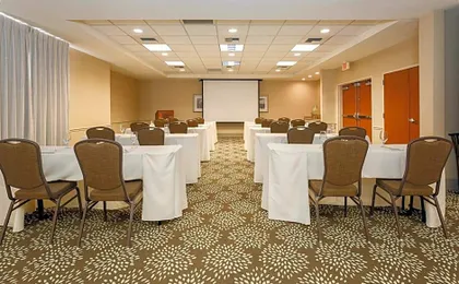 Hilton Garden Inn Bakersfield