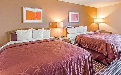 Econo Lodge Inn & Suites Norton - Wise South