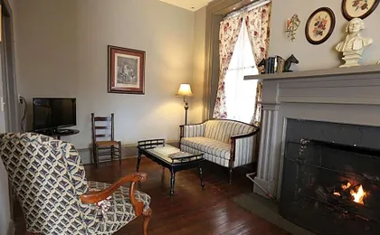 The Lafayette Inn & Restaurant