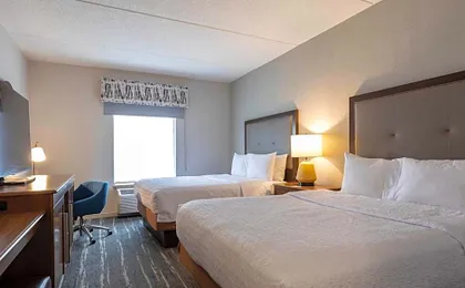 Hampton Inn & Suites Pittsburgh/Harmarville
