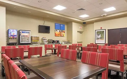 Comfort Inn Bentonville - Crystal Bridges