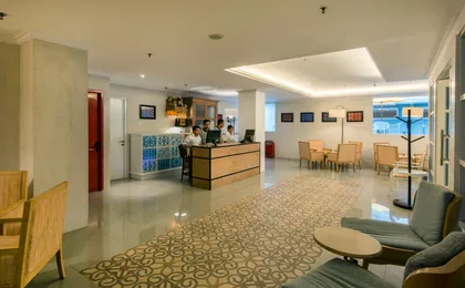 Yans House Hotel