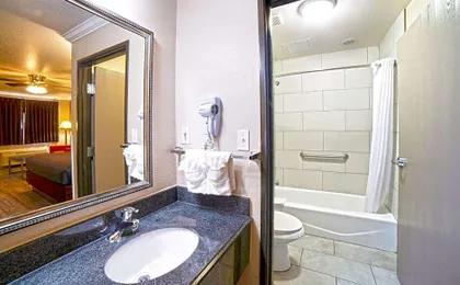 Econo Lodge Inn & Suites Corpus Christi