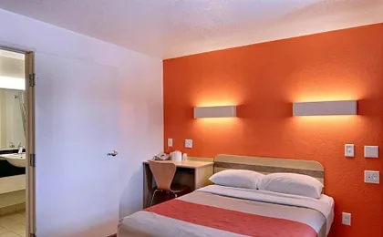 Travelodge by Wyndham Brattleboro VT