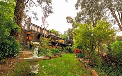 Holly Lodge