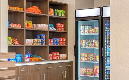 La Quinta Inn & Suites by Wyndham Mount Laurel Moorestown