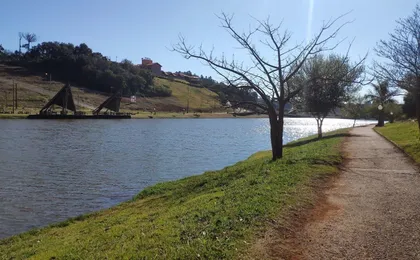 Hotel Lago Dourado