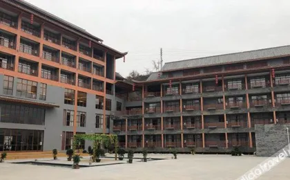 Yin Jiang Town Hotel