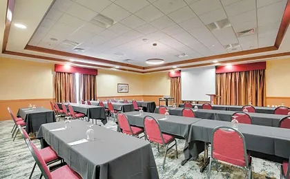 Hilton Garden Inn Milwaukee Airport