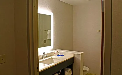 Holiday Inn Express & Suites St. Louise South I-55 By IHG