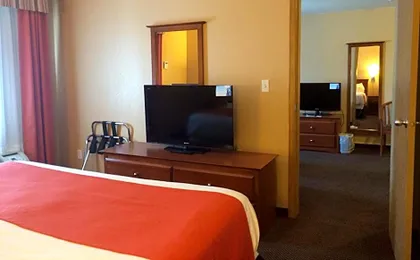 Super 8 by Wyndham Drayton Valley