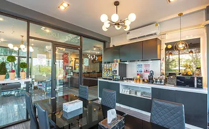The living Hotel Samutprakan