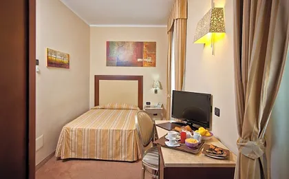 Hotel For You