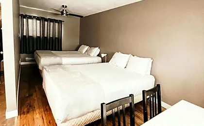 Hinton Highway Inn