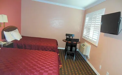 Sealamp Inn