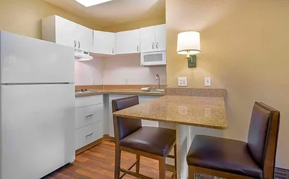 Extended Stay America Suites - Newark - Woodbridge