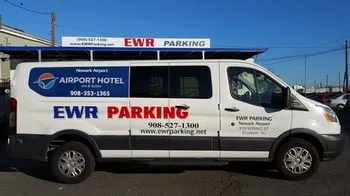 Airport Hotel Inn & Suites - Newark Airport