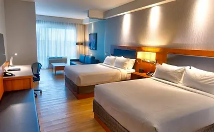 Holiday Inn Express & Suites Vaudreuil-Dorion By IHG