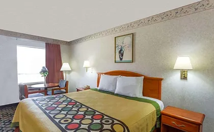 Super 8 by Wyndham Ashburn