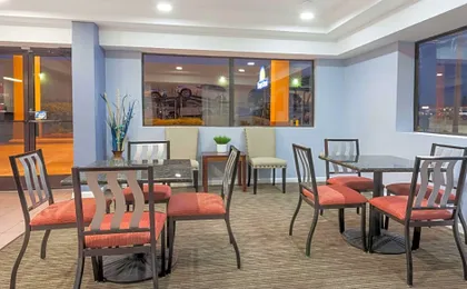 Days Inn by Wyndham Clinton