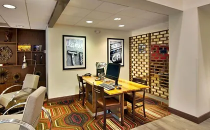 Four Points By Sheraton Nashville Airport