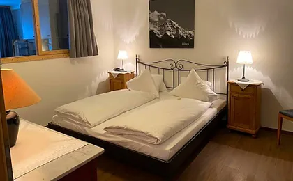 Carlton-Europe Vintage Adults Hotel