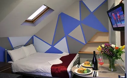 London Olympus Hotel Nirvana