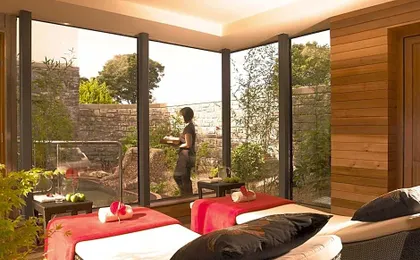 Westport Plaza Hotel, Spa & Leisure