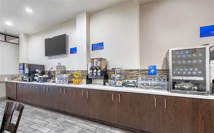 Best Western Airpark Hotel – LAX Airport LA Stadium
