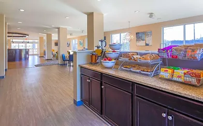 Best Western Dothan Inn & Suites