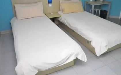 Wanbo Hotel (Xining Mojia Street & Daxin Street Night Market Branch)